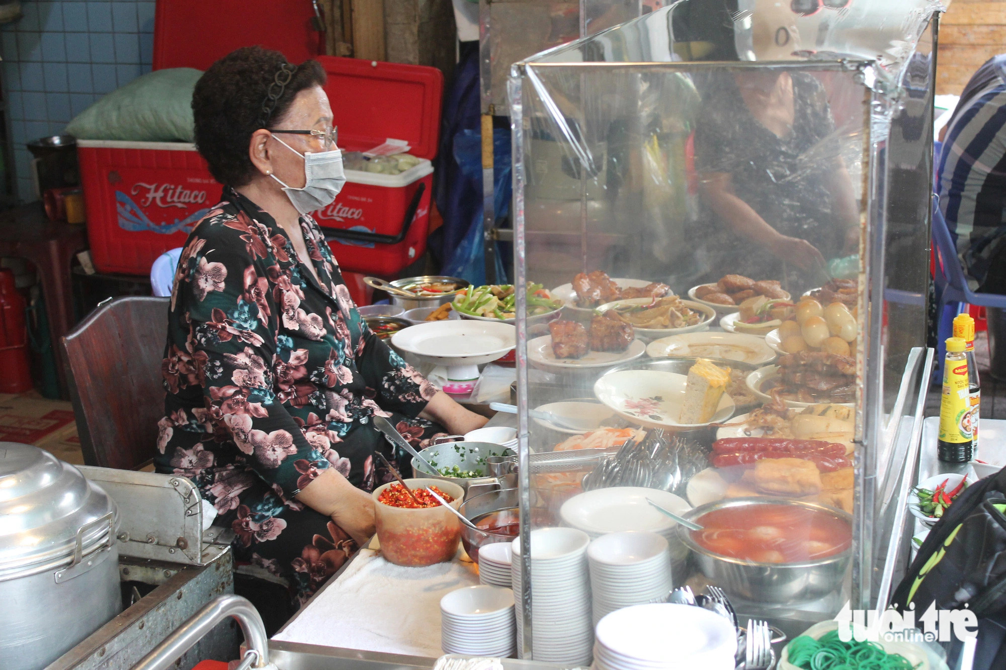 Bà Bảy 'lưỡi lam', chủ quán cơm tấm bãi rác nổi tiếng với 30 năm gắn bó cùng ẩm thực Sài Gòn