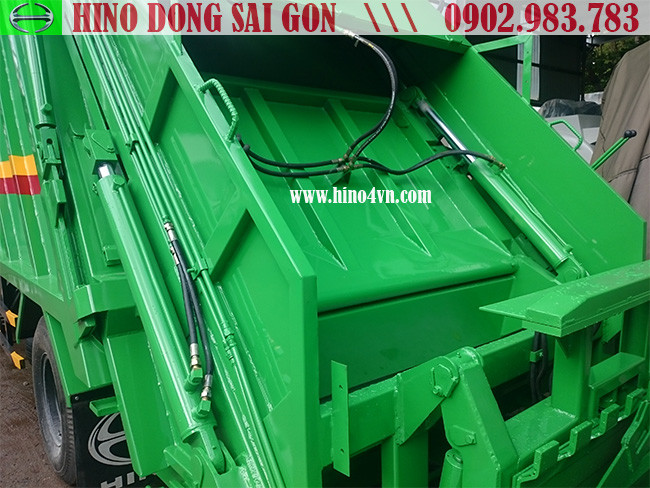 Buồng cuốn ép rác của xe Hino