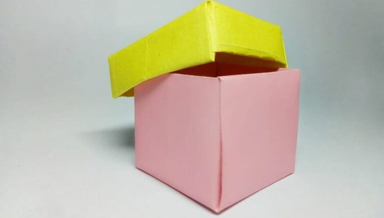 Các bước gấp giấy để làm thùng rác bằng giấy carton kiểu hộp quà với nắp đậy