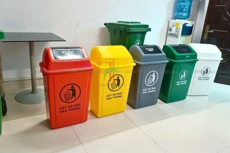Các loại thùng rác tại Đà Nẵng với nhiều mẫu mã, màu sắc khác nhau