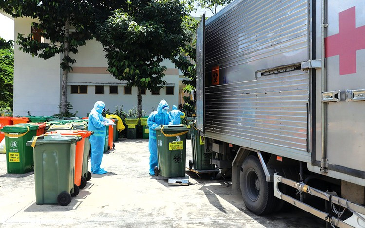 Các tiêu chí lựa chọn đơn vị thu gom rác thải y tế uy tín
