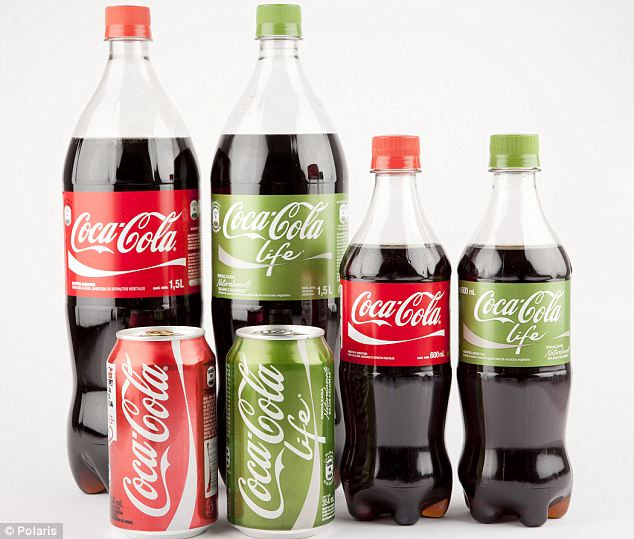 Coca Cola Life nhãn xanh lá và vỏ chai PlantBottle