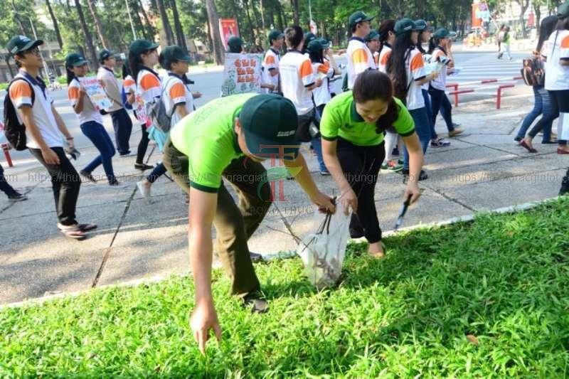 Cộng đồng cùng chung tay vứt rác đúng nơi quy định nâng cao ý thức bảo vệ môi trường