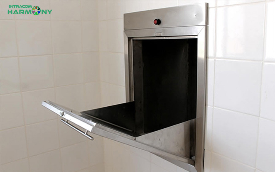 Cửa đổ rác chung cư bằng inox 304, thiết kế hiện đại tại hành lang chung cư