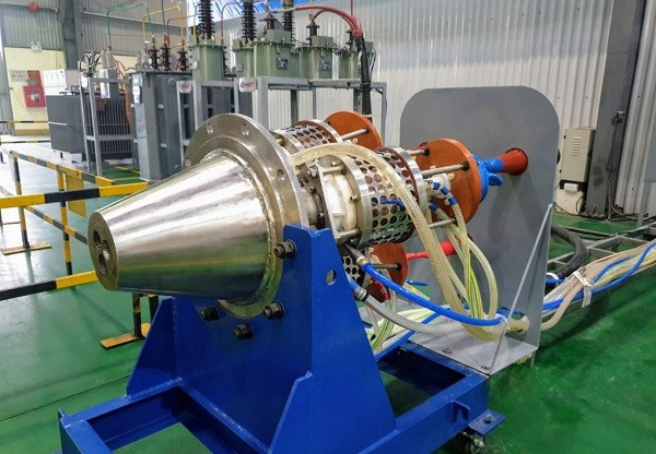 Đầu phát plasma xử lý rác y tế do các chuyên gia Viện Công nghệ VinIT phát triển, minh họa công nghệ plasma xử lý rác an toàn.
