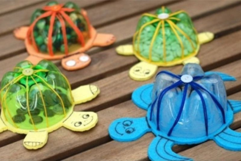 Đồ trang trí handmade từ chai nhựa cắt ghép, hướng dẫn làm đồ tái chế đơn giản cho không gian sống.