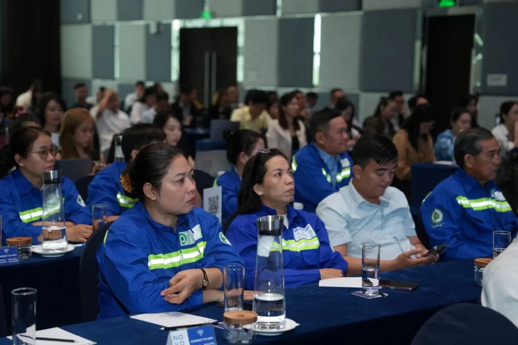 Doanh nghiệp thảo luận về trách nhiệm môi trường và biện pháp khắc phục xả rác bừa bãi trong sản xuất