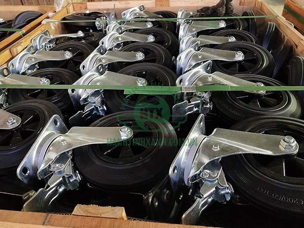 Hành Tinh Xanh có sẵn các loại bánh xe thùng rác 660 lít chất lượng cao