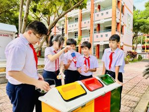 Hình ảnh minh họa việc phân loại rác tại nguồn, một giải pháp hiệu quả để bảo vệ môi trường và hướng tới tương lai bền vững