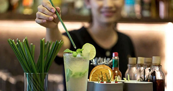 Hình ảnh ống hút cỏ bàng tự nhiên, một lựa chọn ống hút bảo vệ môi trường thân thiện.