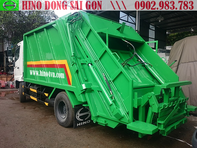 Hino cuốn ép rác 9 khối với hệ thống điều khiển tự động