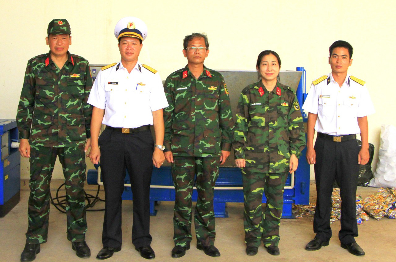 Hội đồng nghiệm thu đánh giá cao hiệu quả của máy ép rác thủy lực trong quản lý chất thải