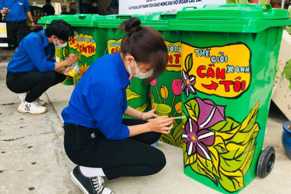 Hướng dẫn vẽ thùng rác công cộng trên bề mặt lớn