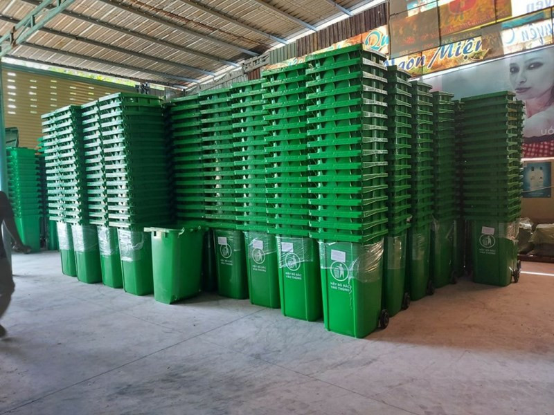 Kho chứa thùng rác 240l số lượng lớn, sẵn sàng đáp ứng nhu cầu