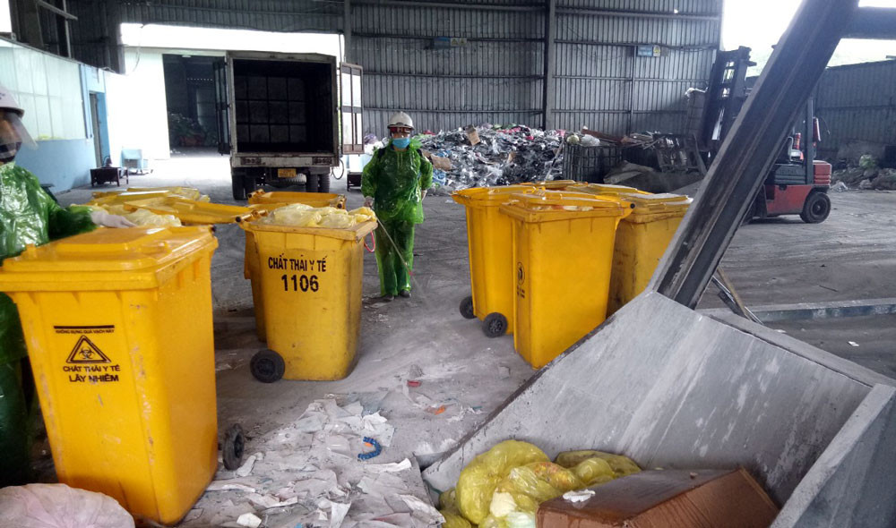 Khu vực lưu giữ chất thải y tế trước khi thu gom