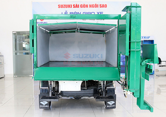 Khung sườn và thùng xe rác chuyên dụng được gia cố chắc chắn