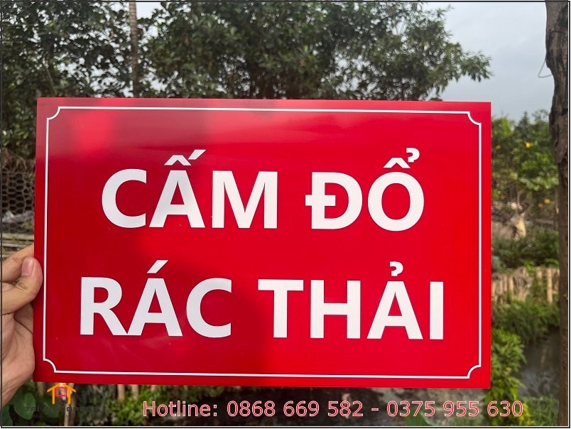 Mẫu biển cấm đổ rác thải làm từ mica, góp phần bảo vệ môi trường