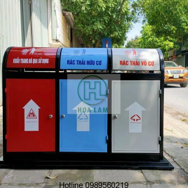 Minh họa thiết kế 3 ngăn riêng biệt của thùng rác 3 ngăn, giúp người dùng dễ dàng phân loại rác thải tại nguồn.
