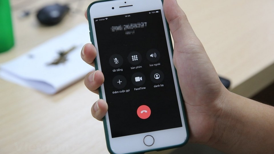 Minh họa tin nhắn SMS báo cáo cuộc gọi rác trên điện thoại, hướng dẫn chi tiết cách thức gửi tin nhắn miễn phí đến tổng đài 5656.