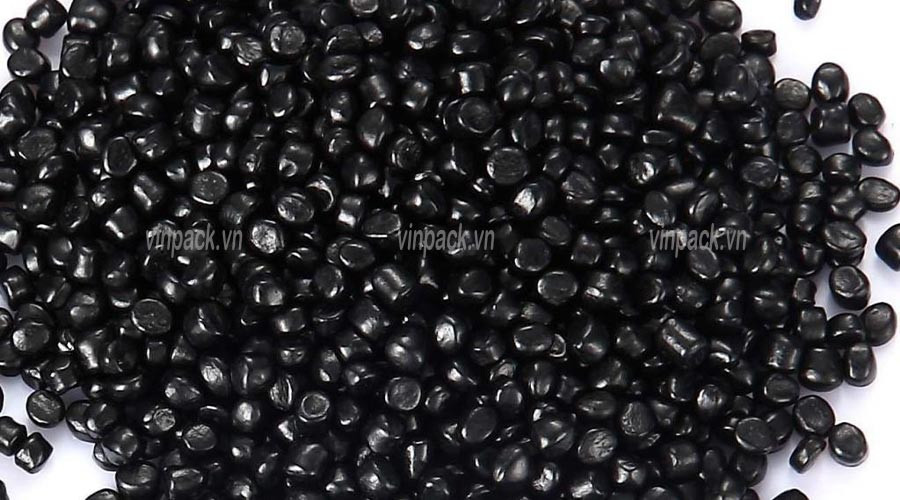 Một bao rác đen công nghiệp được làm từ nhựa HDPE đảm bảo an toàn, tuy nhiên vấn đề tái chế cần được cân nhắc