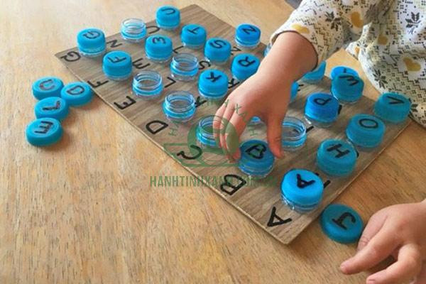 Nắp chai nhựa tái chế thành đồ chơi an toàn và thân thiện