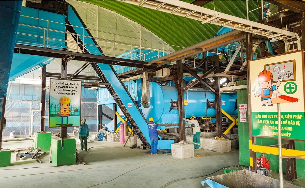 Nhà máy xử lý rác thải 4 'không' tại Việt Nam, biểu tượng cho sự đổi mới trong quản lý chất thải và bảo vệ môi trường.