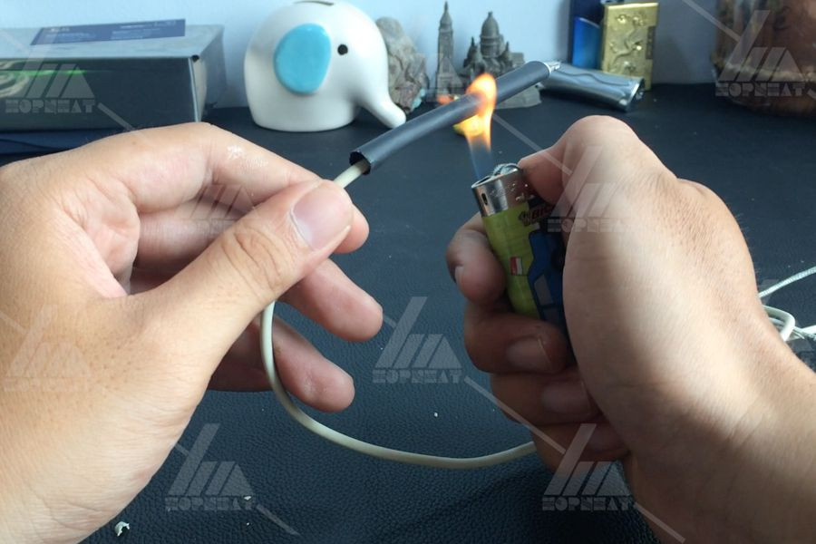 Ống hút bảo vệ dây sạc