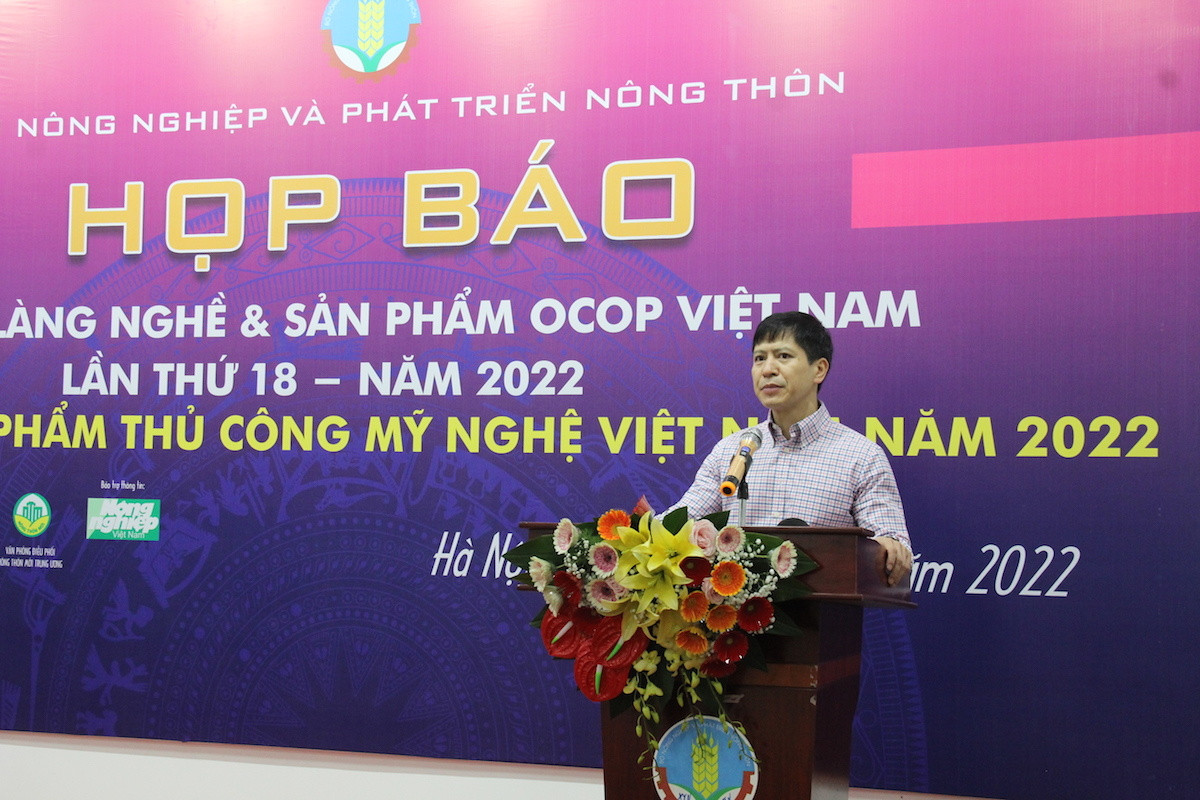 Ông Nguyễn Minh Tiến phát biểu về vai trò của nông nghiệp và sản phẩm tái chế