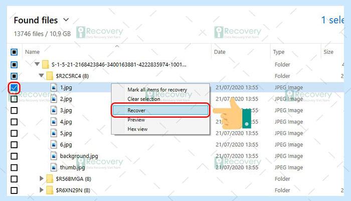 Sau khi quét xong, chọn file cần khôi phục từ danh sách hiển thị trong Disk Drill