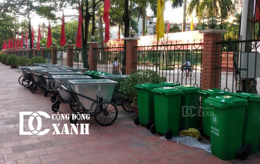 Slide quảng cáo xe gom rác