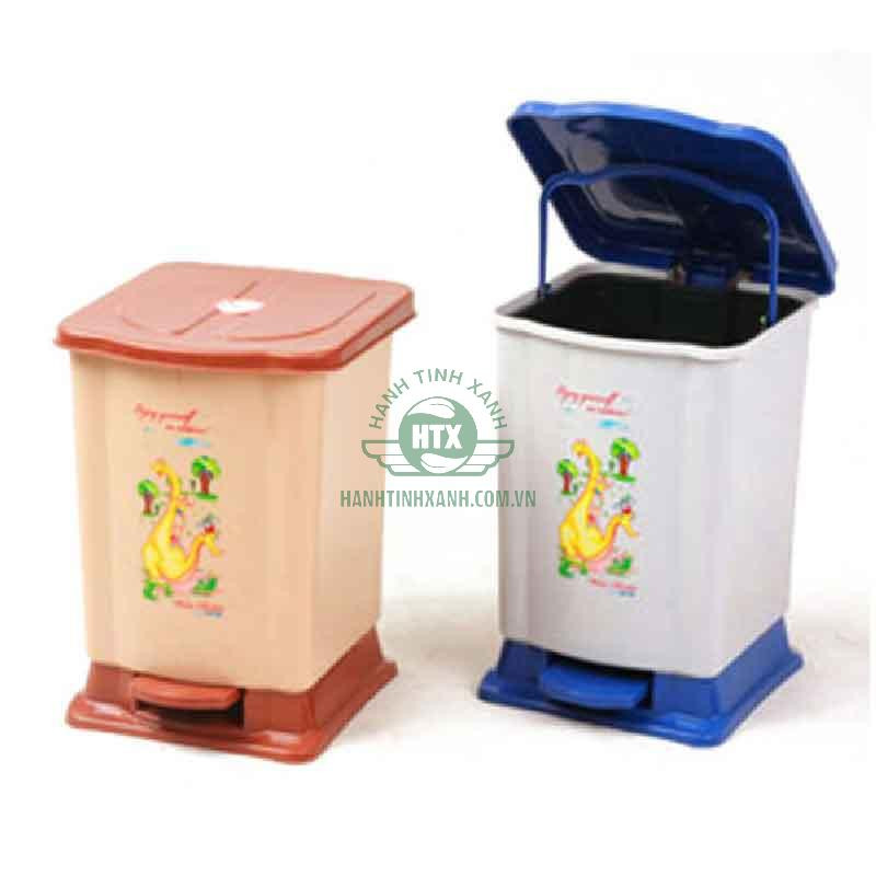 Thùng đựng rác nhựa đạp chân tiện lợi, dễ vệ sinh cho gia đình