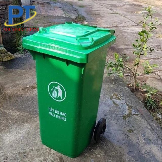 Thùng rác 120l màu cam nổi bật, với thiết kế dung tích lý tưởng cho các khu vực công cộng, hỗ trợ phân loại rác tại nguồn.