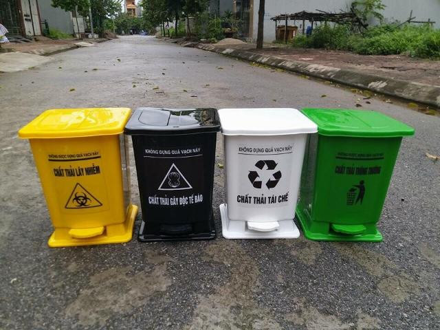 Thùng rác 20 lít với đa dạng màu sắc theo quy định phân loại rác thải