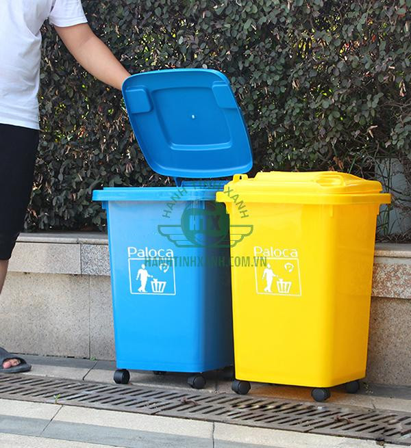 Thùng rác công cộng 60 lít được sử dụng rộng rãi