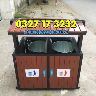 Thùng rác công viên giả gỗ có mái che bảo vệ rác