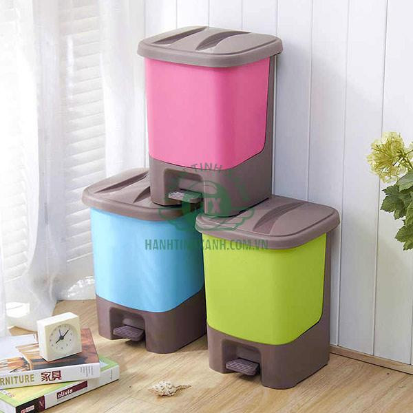 Thùng rác đẹp trong nhà bằng nhựa đạp chân với kiểu dáng trang nhã, dễ dàng vệ sinh