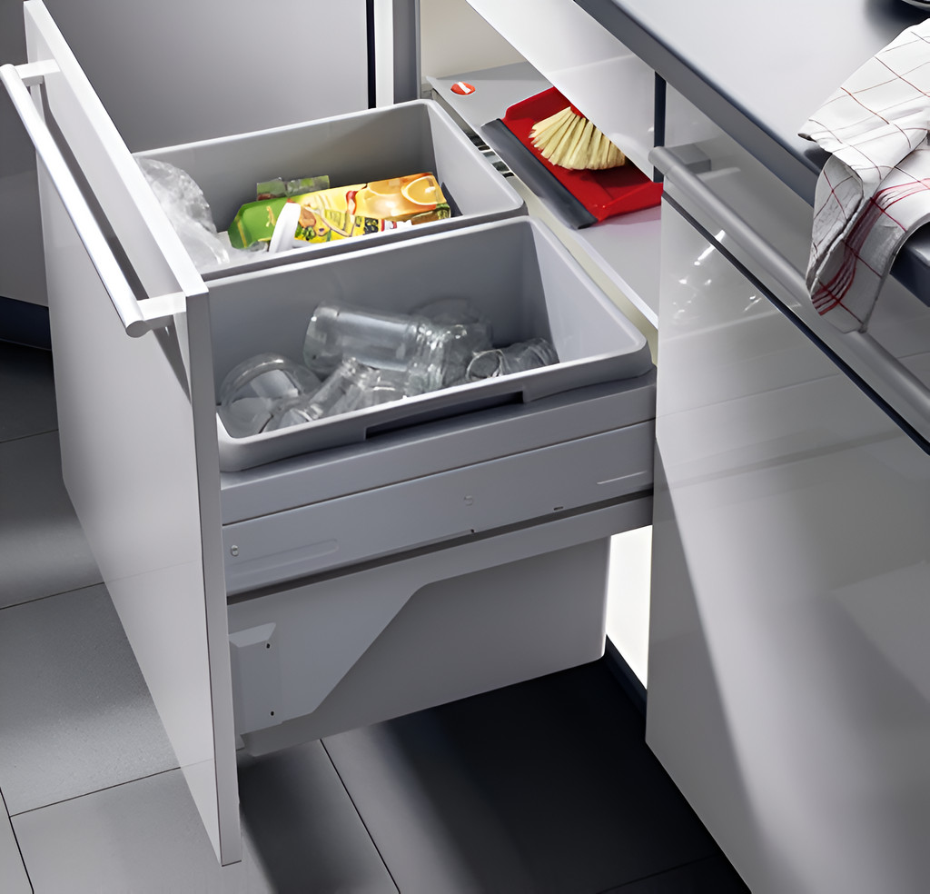 Thùng rác hiện đại với cơ chế đóng mở tự động tiện lợi