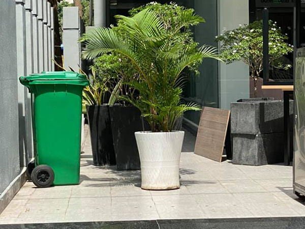 Thùng rác nhựa 120 lít cũ bền đẹp