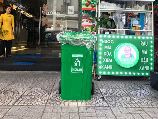 Thùng rác nhựa 150 lít công nghiệp đa dạng màu sắc phân loại rác