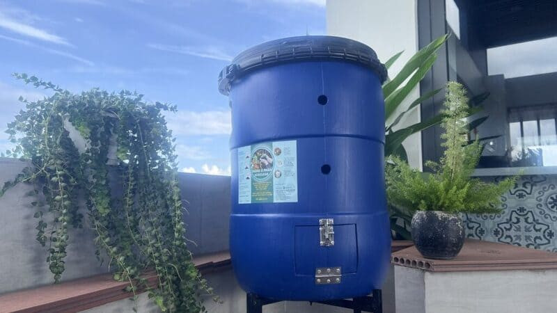 Thùng ủ phân hữu cơ Compost của EcoClean giúp biến rác hữu cơ thành phân bón tại nhà