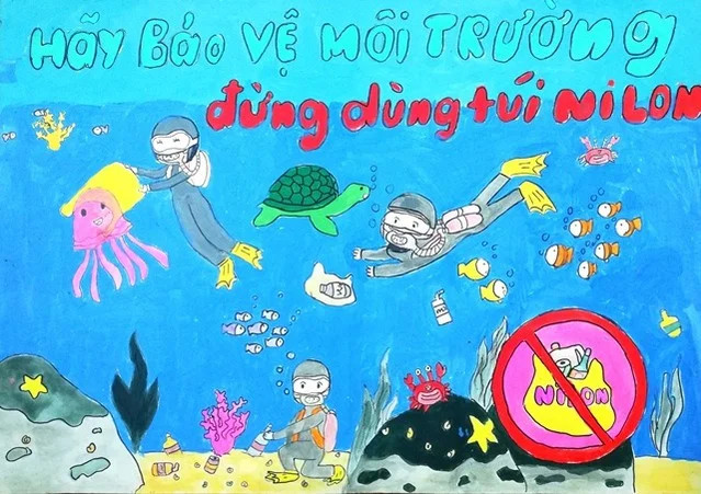 Tranh vẽ rác thải nhựa của học sinh trường TH Phan Chu Trinh, TP. HCM