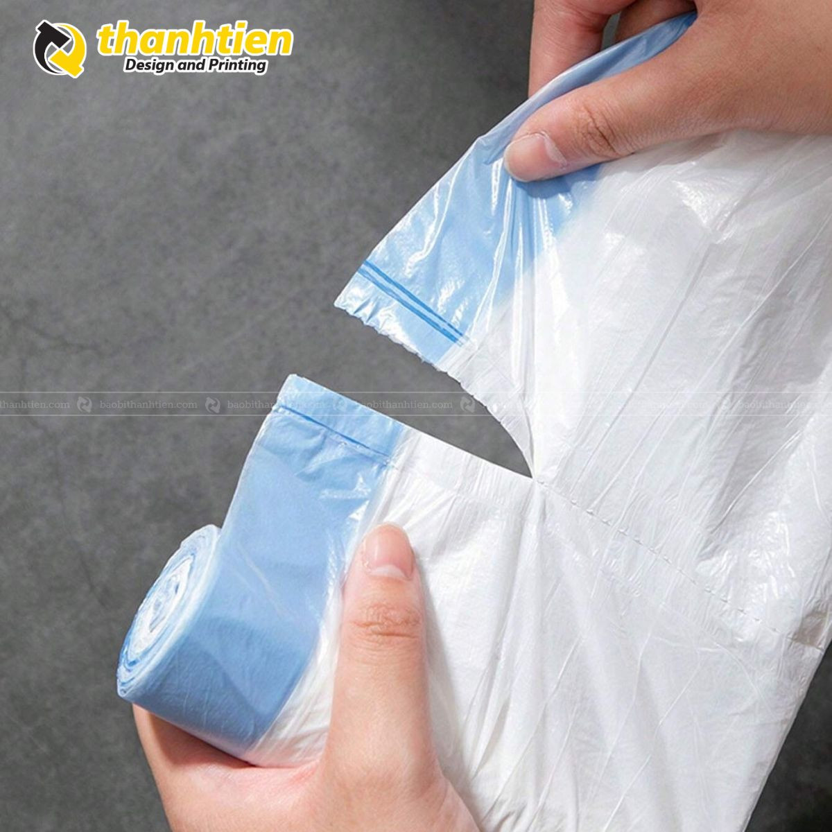 Túi đựng rác có dây rút màu xám tiện lợi cho gia đình
