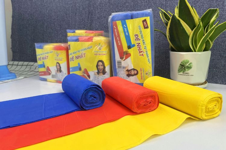 Túi rác cuộn Đệ Nhất chịu lực tốt, màu sắc tươi sáng