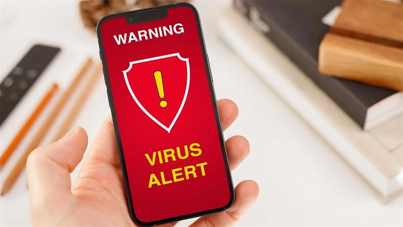 Ứng dụng diệt virus trên điện thoại đang so sánh một tệp với cơ sở dữ liệu để xác định nguy cơ, thể hiện tầm quan trọng của việc tải dọn rác điện thoại an toàn