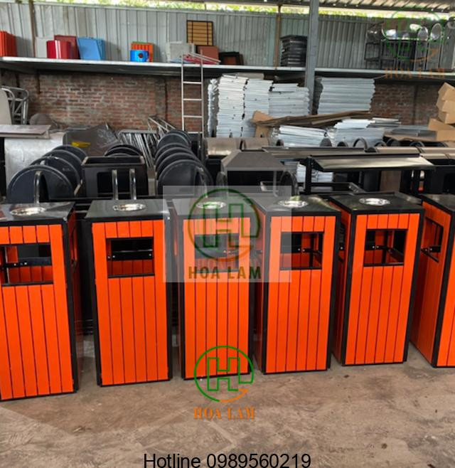 Ưu điểm của thùng rác composite về độ bền và kích thước thùng đựng rác đa dạng, góp phần vào quản lý chất thải bền vững.