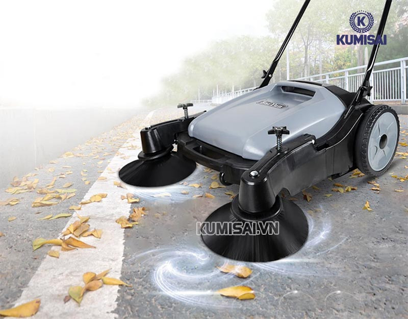Xe quét rác đẩy tay cho không gian sạch sẽ